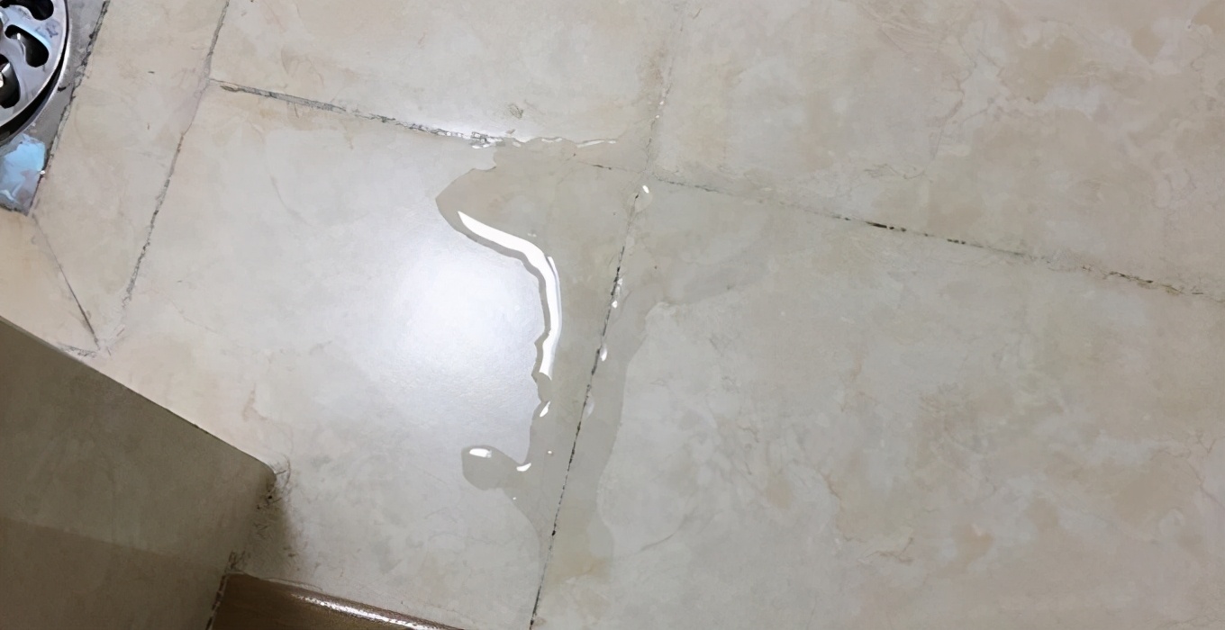 卫生间做了防水还漏水