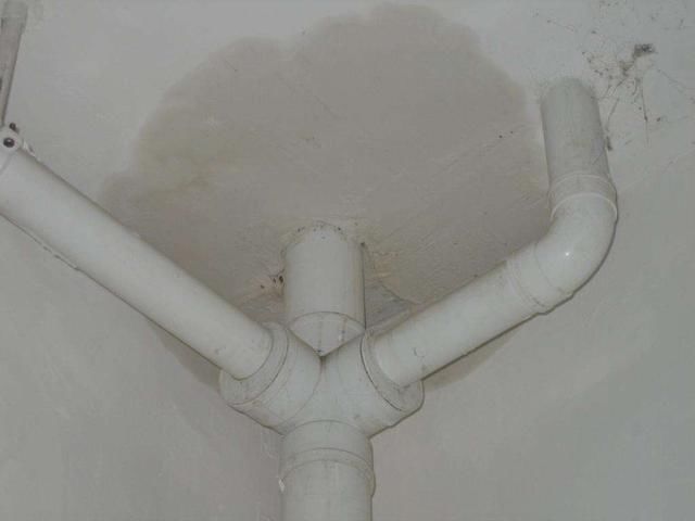 卫生间漏水 卫生间漏水