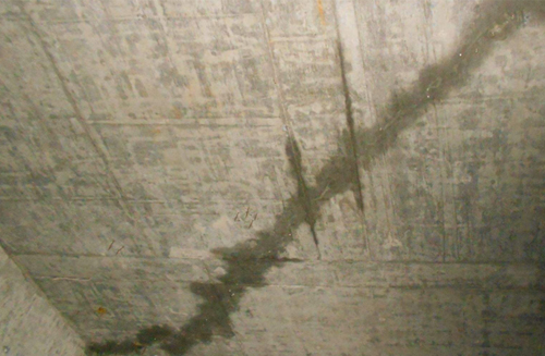 地下室顶板伸缩缝渗漏 地下室顶板伸缩缝渗漏