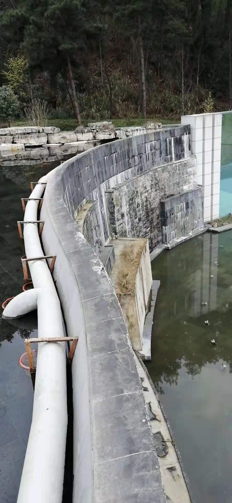 卫生间免砸瓷砖防水